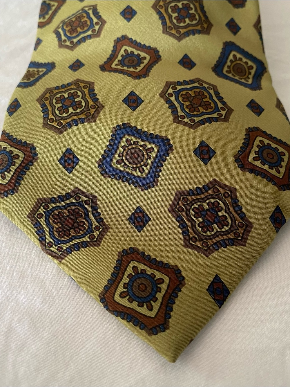 FENDI Mens Necktie Cravatte 100% Silk Handmade In Italy Green Red Logo Luxury 4”
